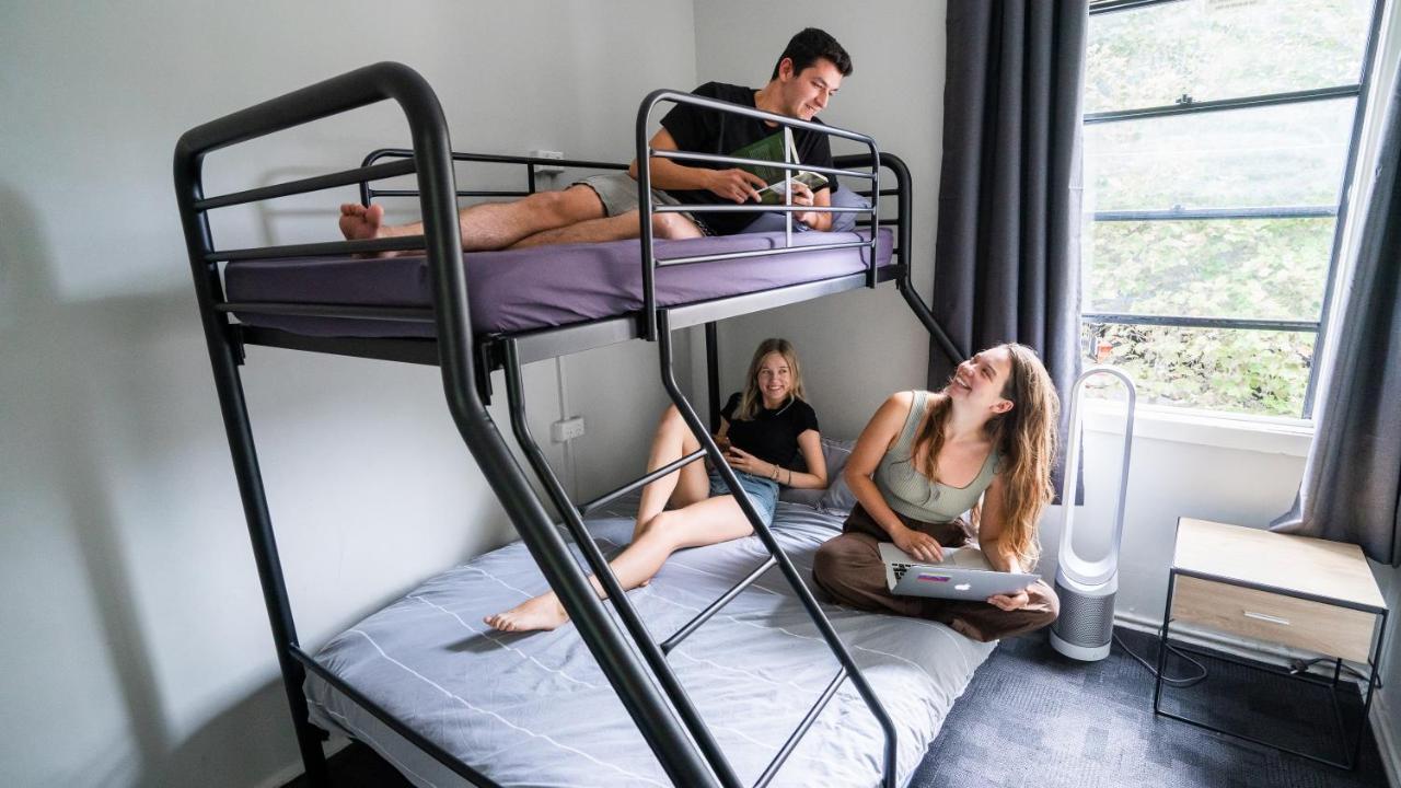 Mad Monkey Downtown Hostel Sydney Buitenkant foto