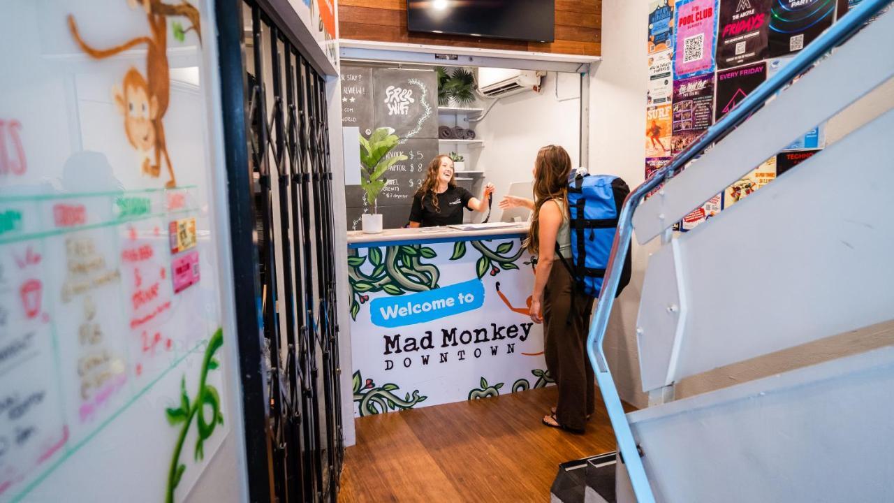 Mad Monkey Downtown Hostel Sydney Buitenkant foto